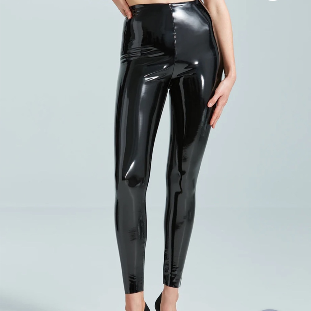 Commando control patent leather leggings